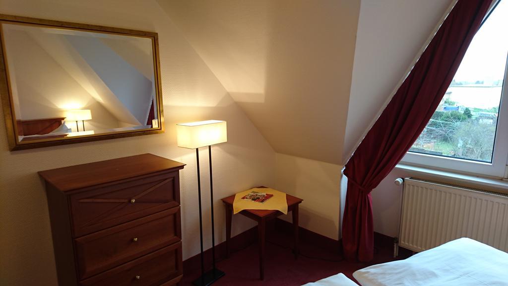 City Hotel อัสเชิร์สเลเบน ภายนอก รูปภาพ