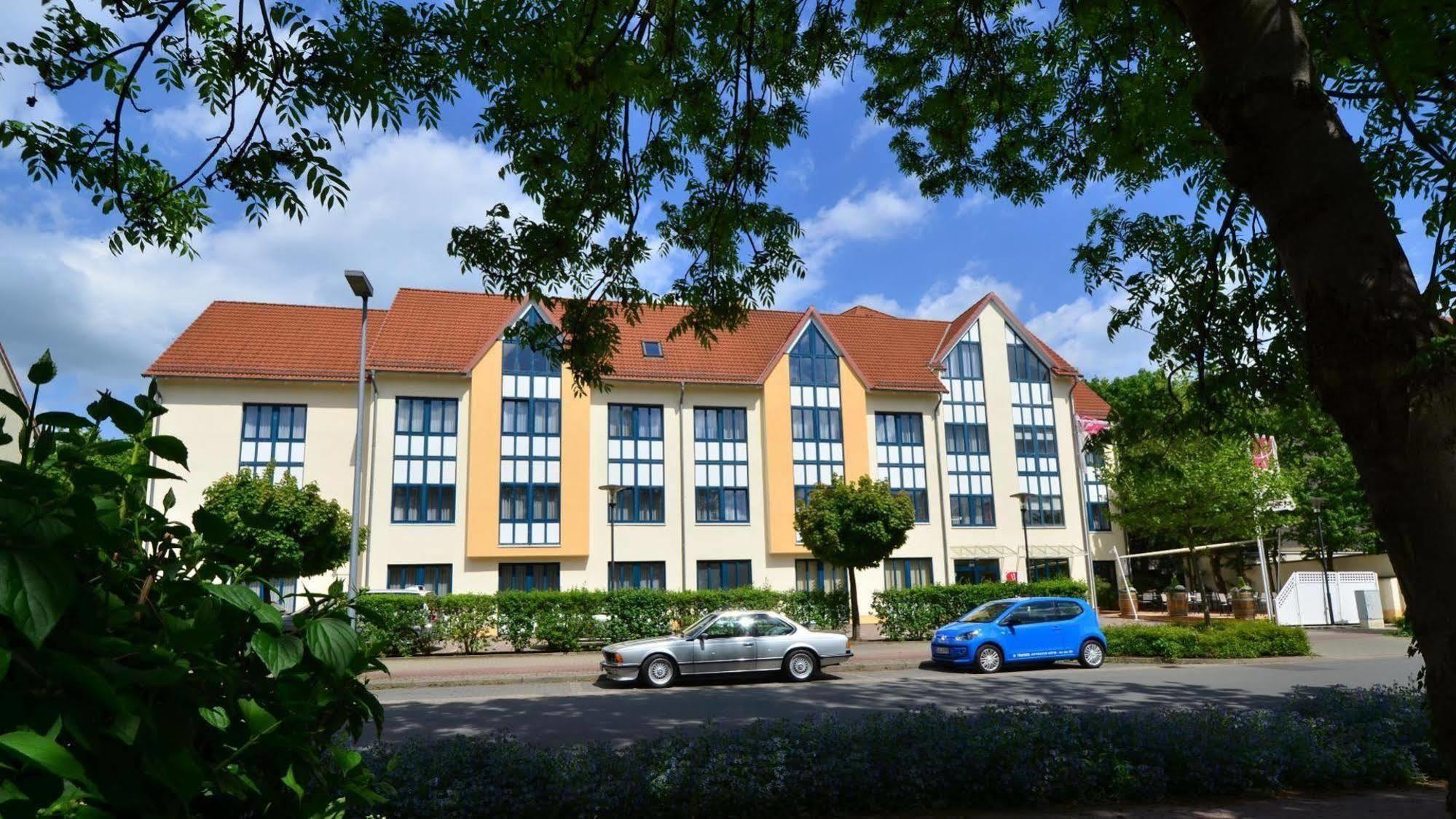 City Hotel อัสเชิร์สเลเบน ภายนอก รูปภาพ
